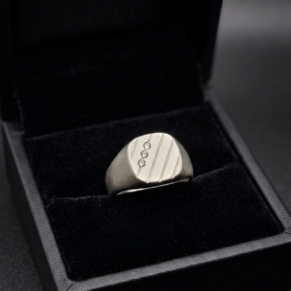Elegant Sterling Silver Men's Ring